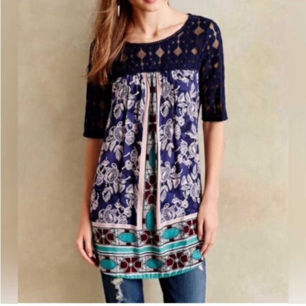 Akemi + Kin Anthropologie Maite Lace Floral Tunic Top Short Sleeve Boho